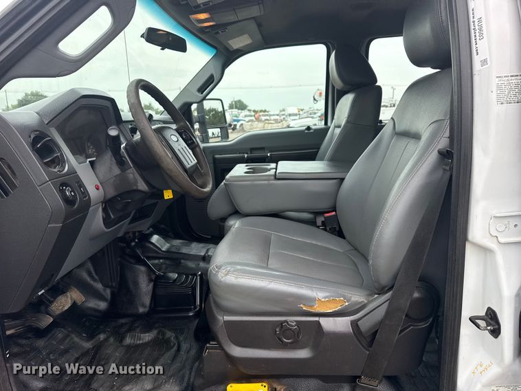 image for item NU9603 2016 Ford F550 Super Duty Crew Cab dump truck