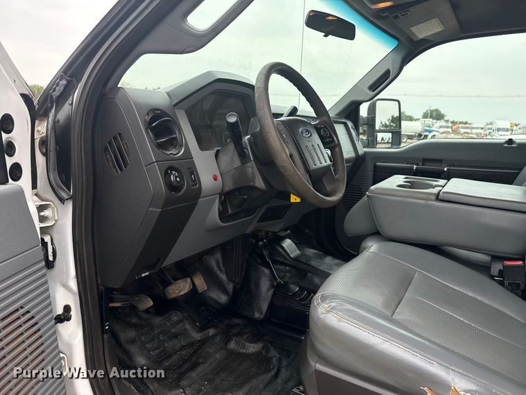 image for item NU9603 2016 Ford F550 Super Duty Crew Cab dump truck