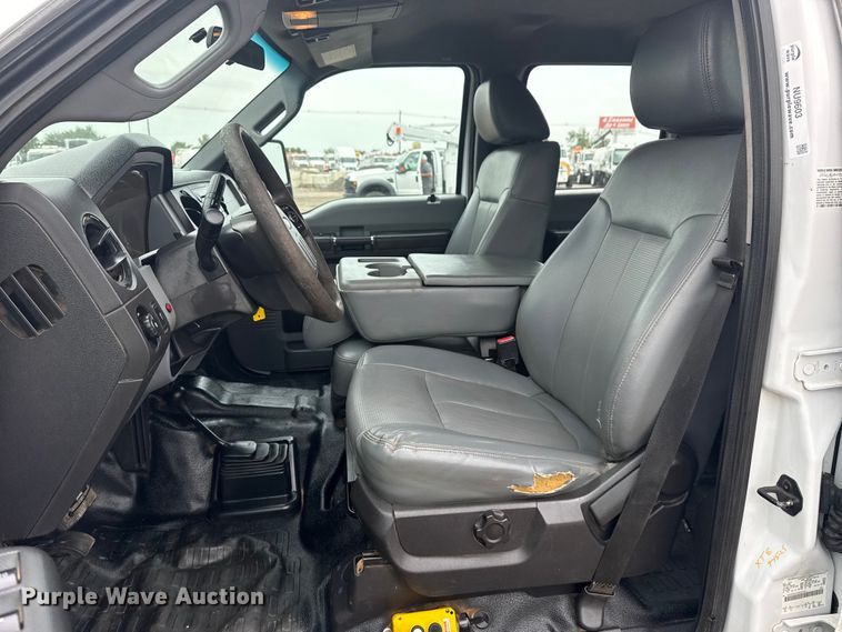 image for item NU9603 2016 Ford F550 Super Duty Crew Cab dump truck