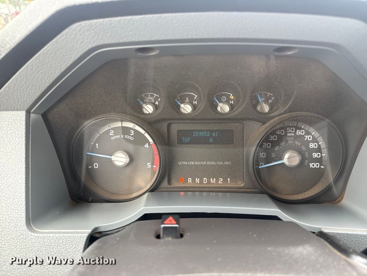 image for item NU9603 2016 Ford F550 Super Duty Crew Cab dump truck