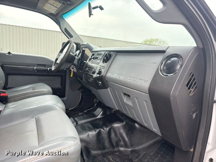 image for item NU9603 2016 Ford F550 Super Duty Crew Cab dump truck