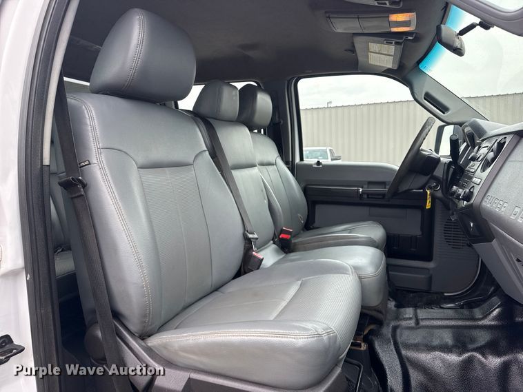 image for item NU9603 2016 Ford F550 Super Duty Crew Cab dump truck