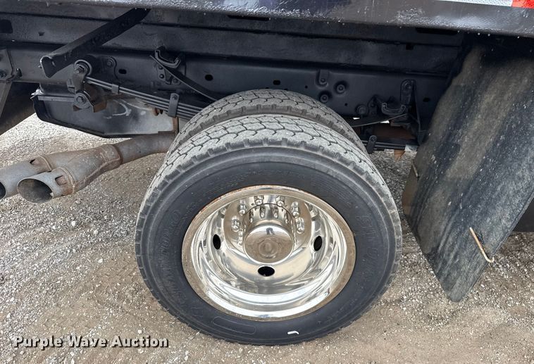 image for item NU9603 2016 Ford F550 Super Duty Crew Cab dump truck