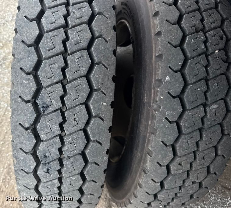 image for item NU9603 2016 Ford F550 Super Duty Crew Cab dump truck