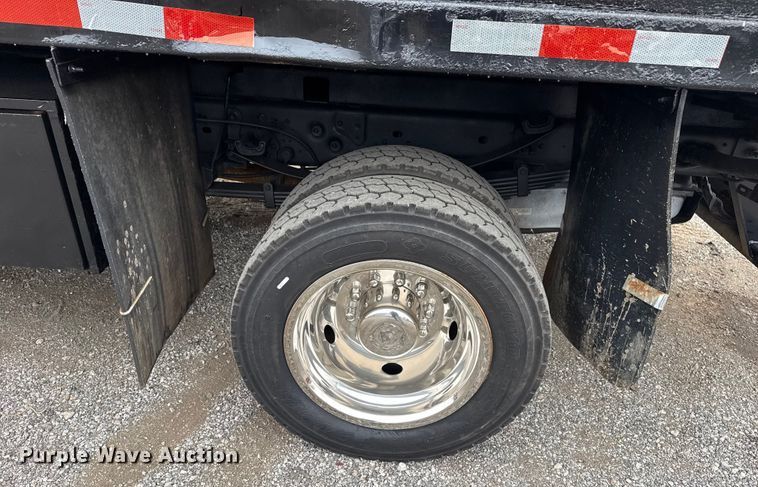 image for item NU9603 2016 Ford F550 Super Duty Crew Cab dump truck