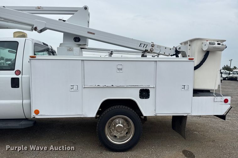 image for item NU9604 2008 Ford F450 Super Duty bucket truck