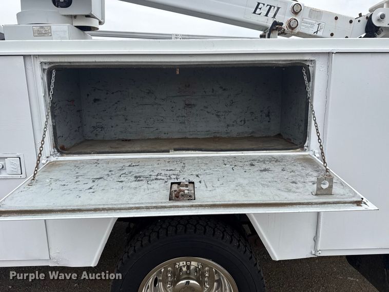 image for item NU9604 2008 Ford F450 Super Duty bucket truck