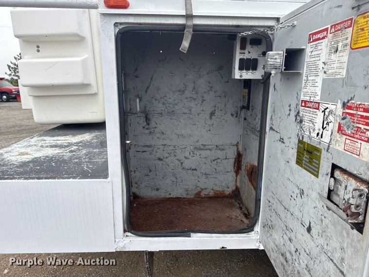 image for item NU9604 2008 Ford F450 Super Duty bucket truck