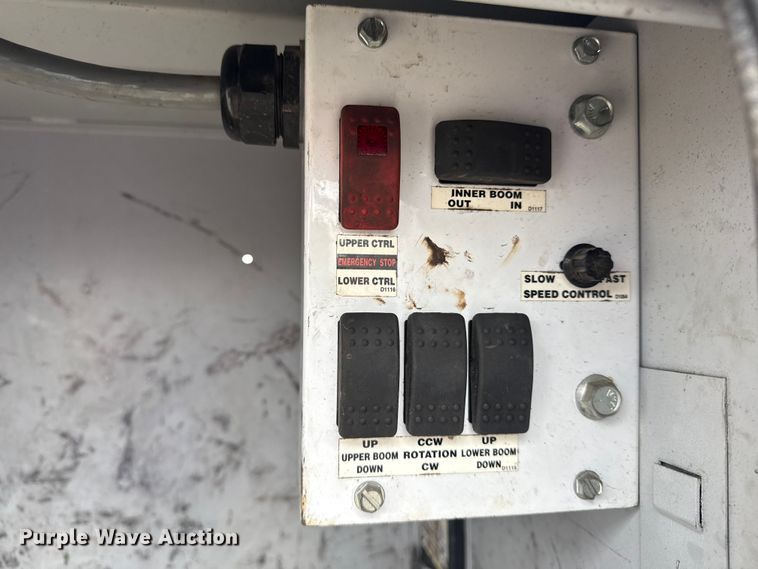 image for item NU9604 2008 Ford F450 Super Duty bucket truck