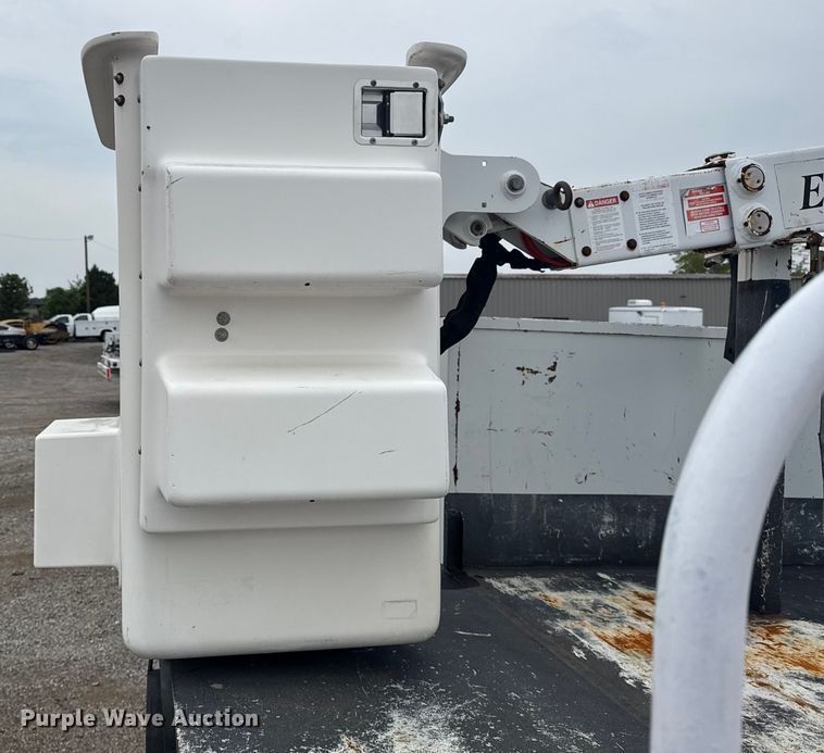 image for item NU9604 2008 Ford F450 Super Duty bucket truck