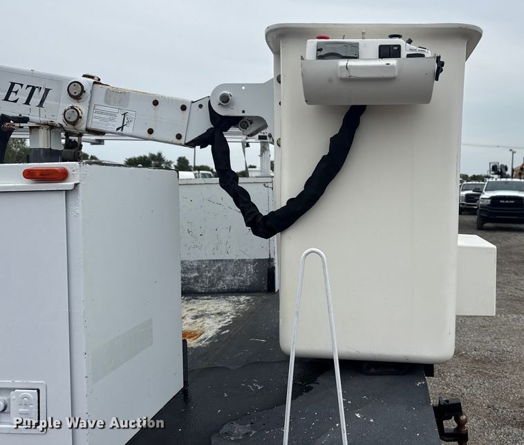 image for item NU9604 2008 Ford F450 Super Duty bucket truck