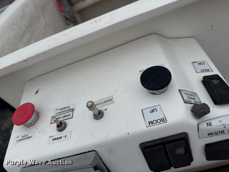 image for item NU9604 2008 Ford F450 Super Duty bucket truck