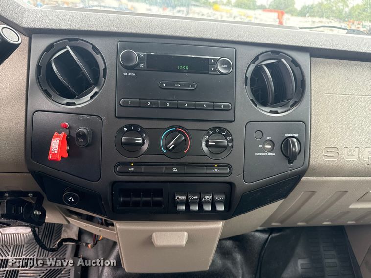 image for item NU9604 2008 Ford F450 Super Duty bucket truck