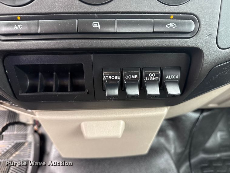 image for item NU9604 2008 Ford F450 Super Duty bucket truck