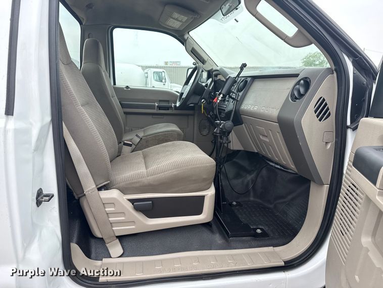 image for item NU9604 2008 Ford F450 Super Duty bucket truck