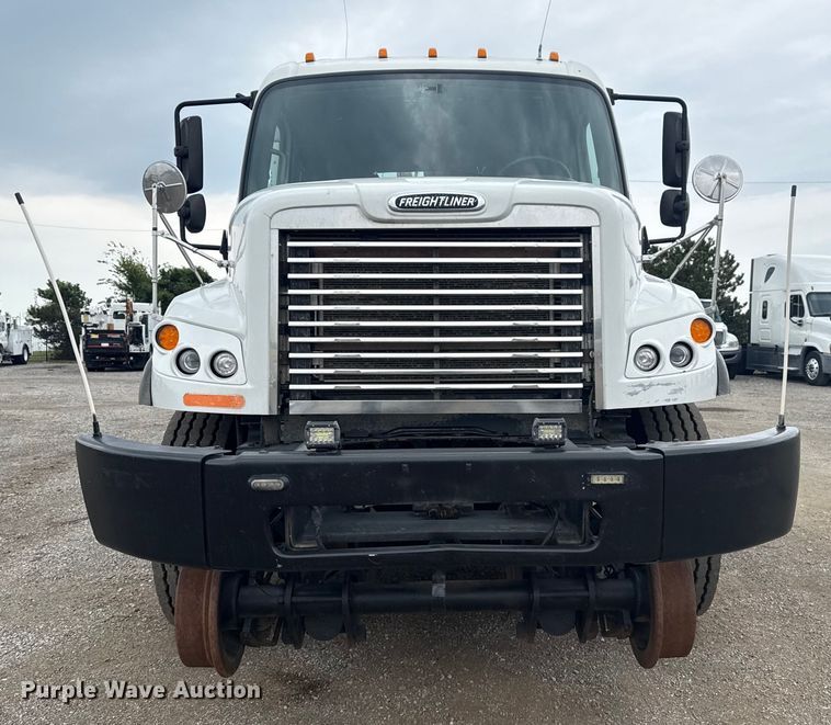image for item NU9614 2012 Freightliner Business Class M2 crane truck