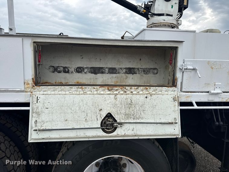 image for item NU9614 2012 Freightliner Business Class M2 crane truck