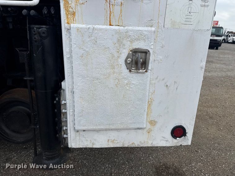 image for item NU9614 2012 Freightliner Business Class M2 crane truck