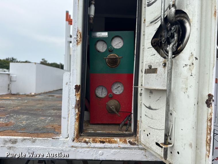 image for item NU9614 2012 Freightliner Business Class M2 crane truck