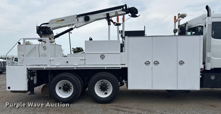 image for item NU9614 2012 Freightliner Business Class M2 crane truck