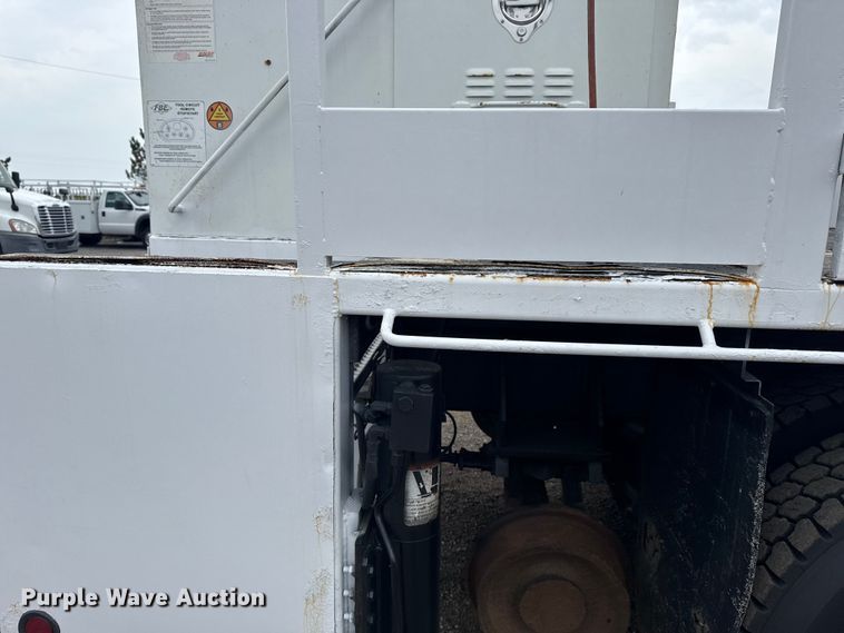 image for item NU9614 2012 Freightliner Business Class M2 crane truck