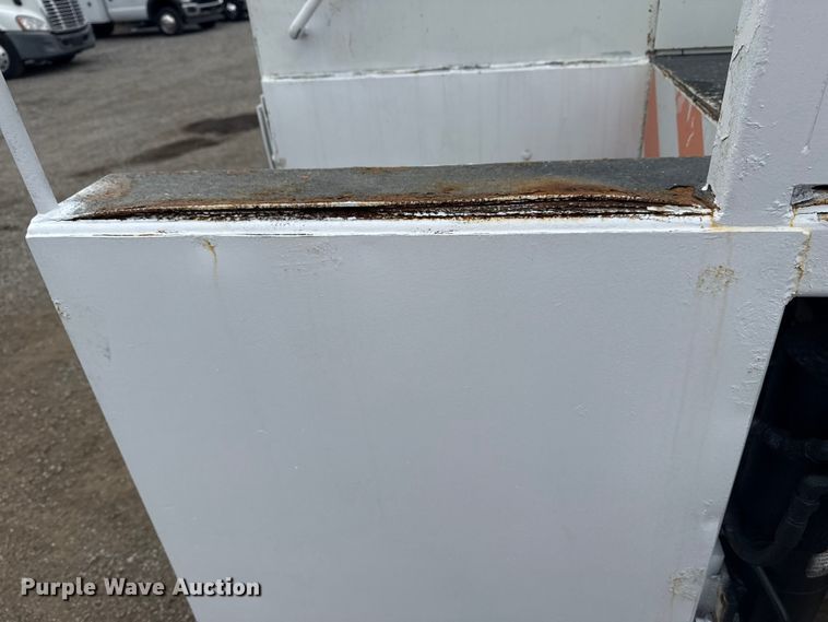 image for item NU9614 2012 Freightliner Business Class M2 crane truck