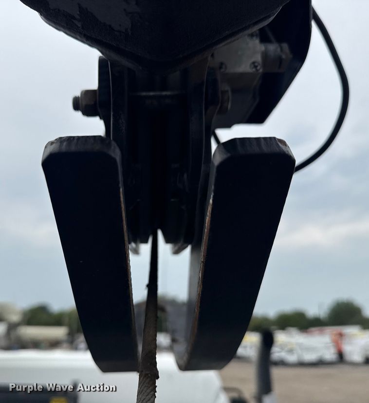 image for item NU9614 2012 Freightliner Business Class M2 crane truck