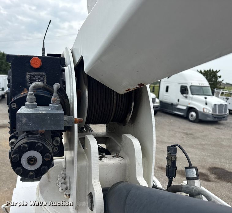 image for item NU9614 2012 Freightliner Business Class M2 crane truck