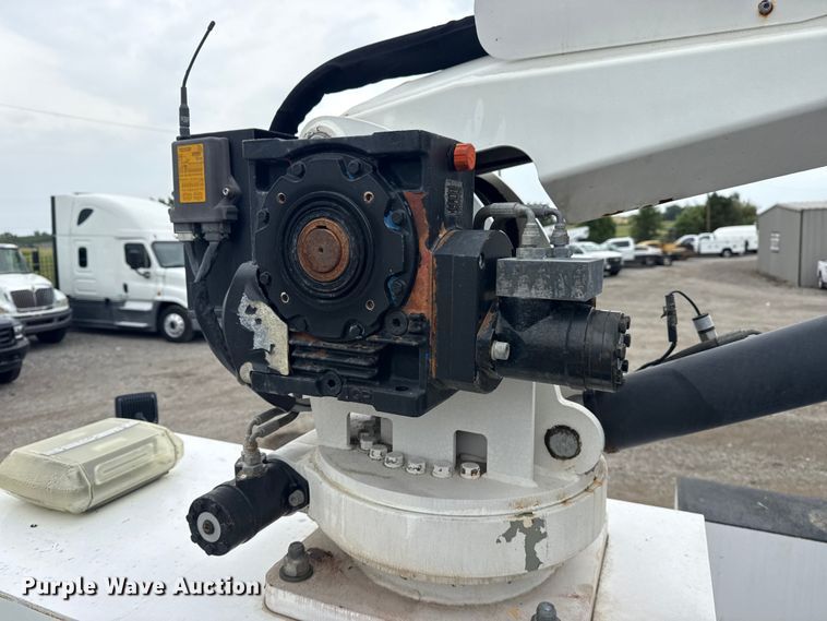 image for item NU9614 2012 Freightliner Business Class M2 crane truck