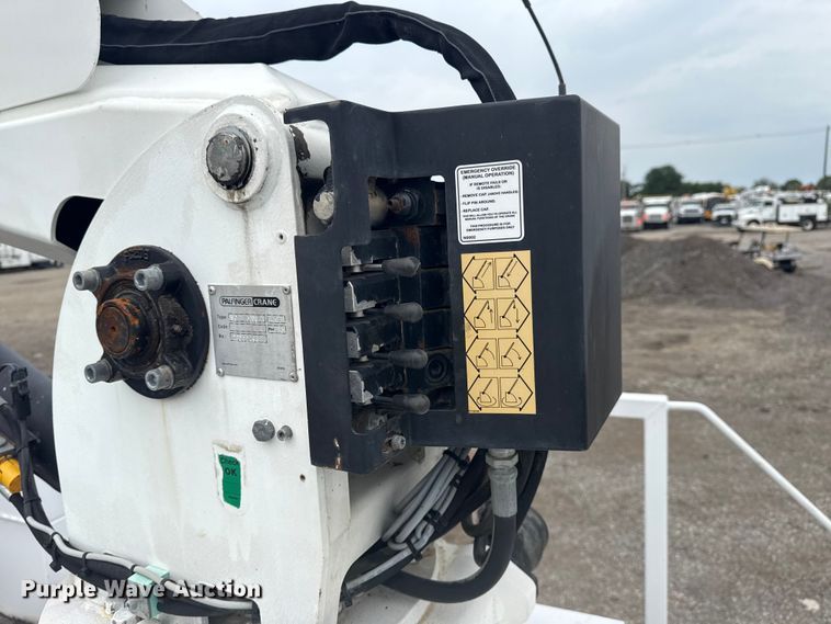 image for item NU9614 2012 Freightliner Business Class M2 crane truck