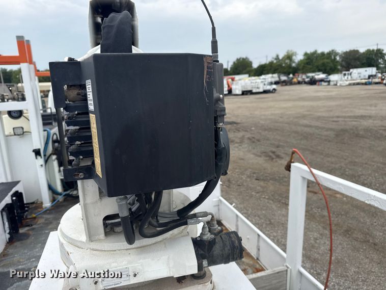 image for item NU9614 2012 Freightliner Business Class M2 crane truck