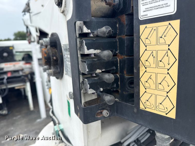 image for item NU9614 2012 Freightliner Business Class M2 crane truck