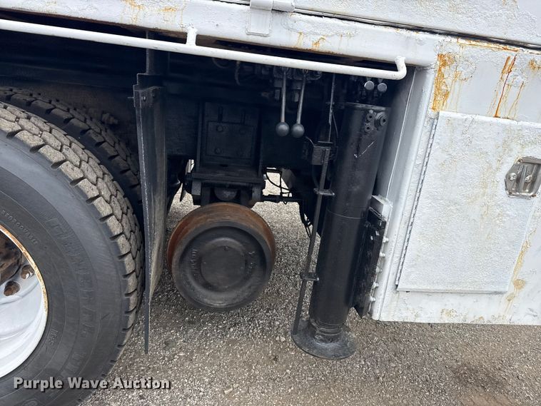 image for item NU9614 2012 Freightliner Business Class M2 crane truck