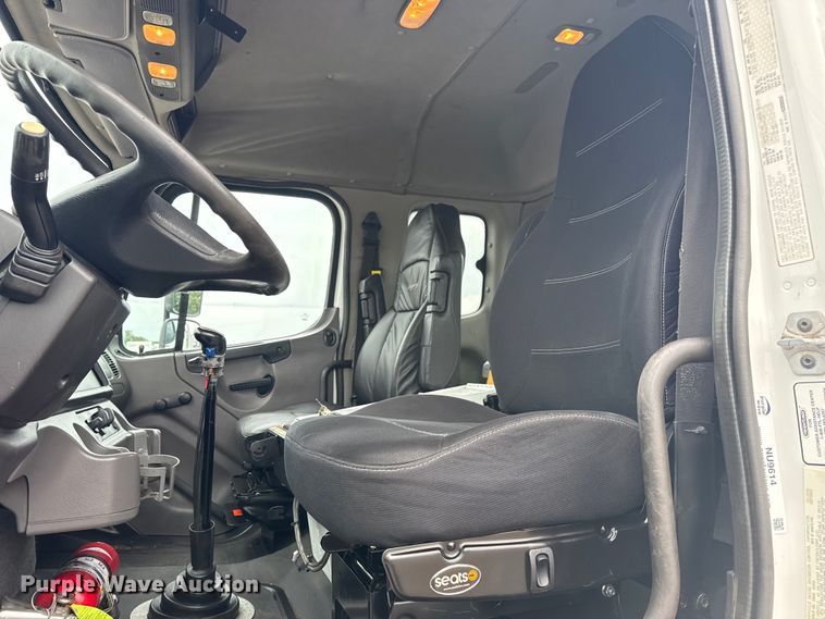 image for item NU9614 2012 Freightliner Business Class M2 crane truck