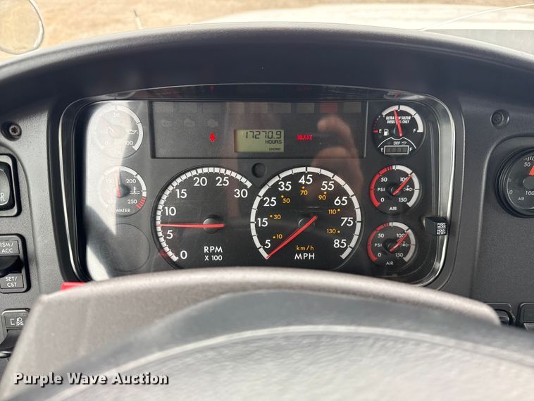 image for item NU9614 2012 Freightliner Business Class M2 crane truck