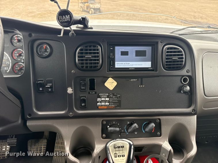 image for item NU9614 2012 Freightliner Business Class M2 crane truck