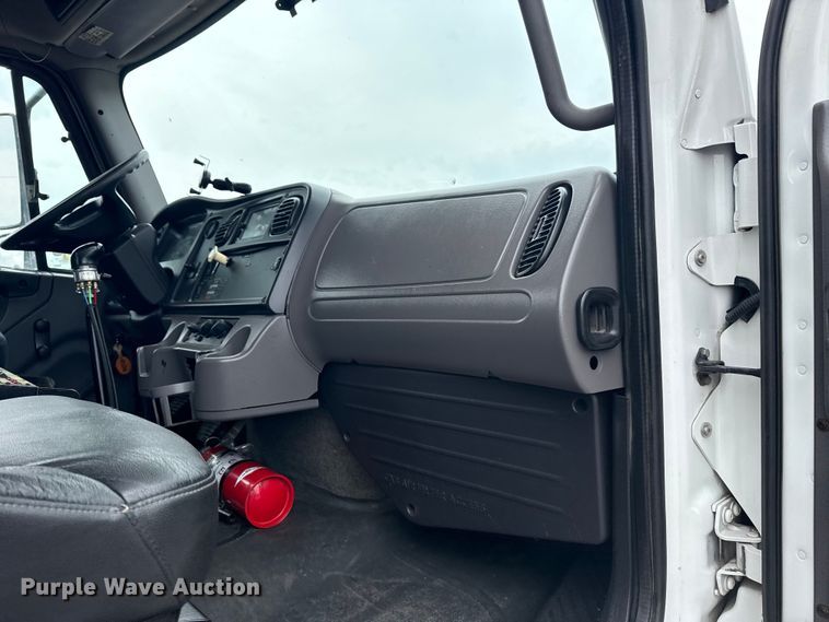 image for item NU9614 2012 Freightliner Business Class M2 crane truck