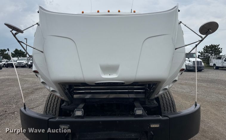 image for item NU9614 2012 Freightliner Business Class M2 crane truck