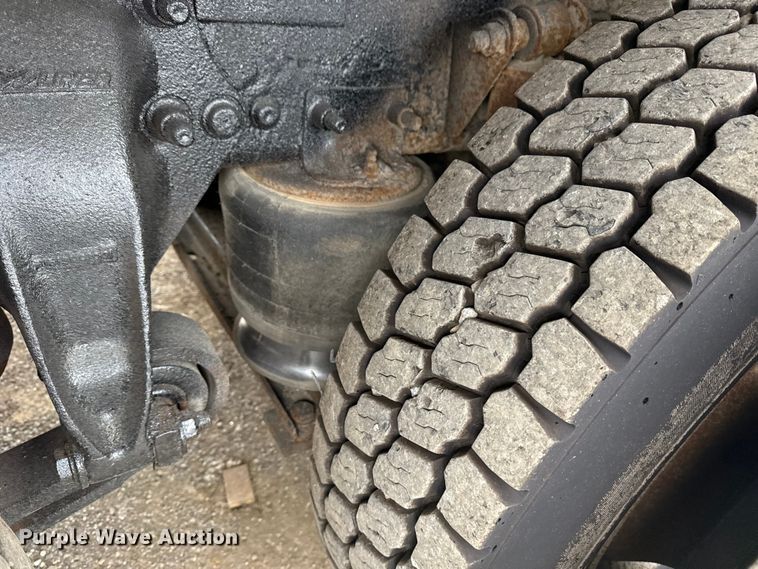 image for item NU9614 2012 Freightliner Business Class M2 crane truck