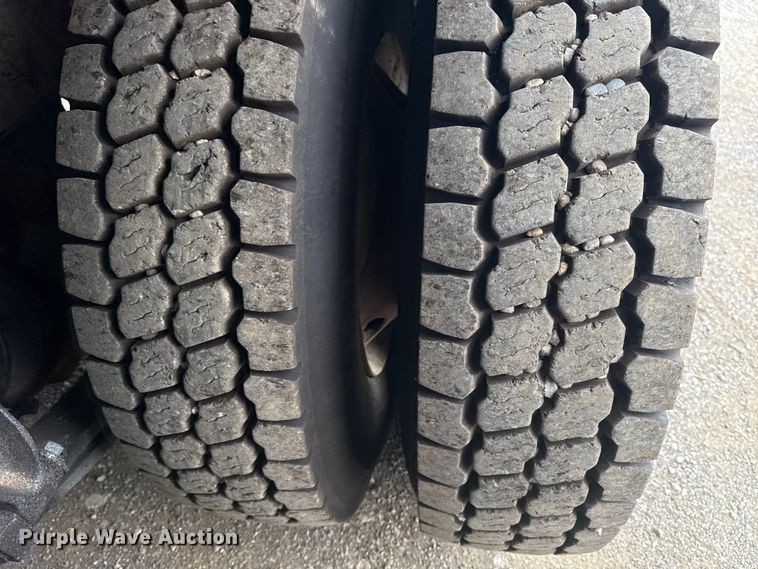 image for item NU9614 2012 Freightliner Business Class M2 crane truck