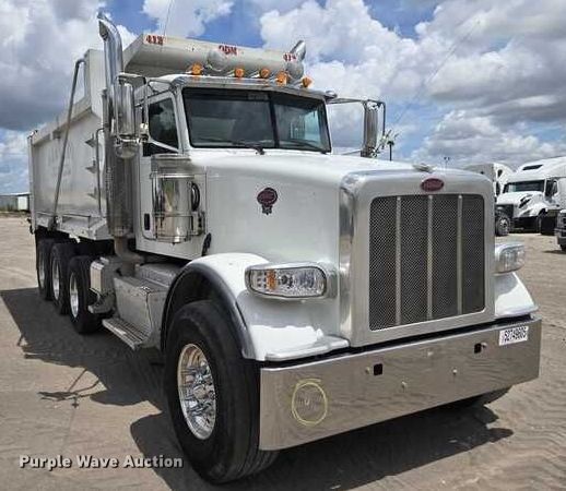image for item YA0633 2016 Peterbilt 367 dump truck