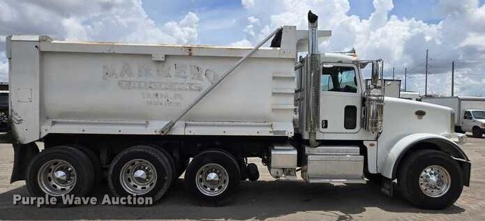 image for item YA0633 2016 Peterbilt 367 dump truck