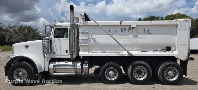 image for item YA0633 2016 Peterbilt 367 dump truck