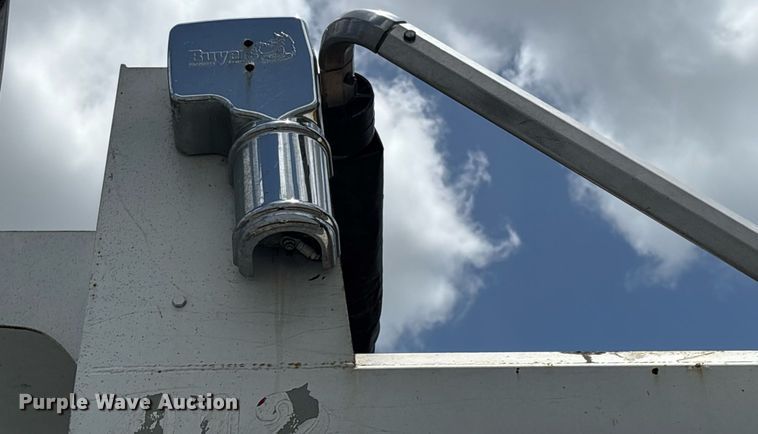 image for item YA0633 2016 Peterbilt 367 dump truck