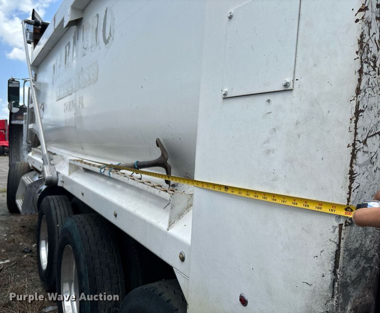 image for item YA0633 2016 Peterbilt 367 dump truck