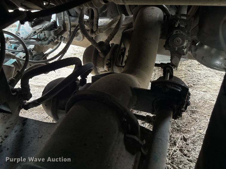 image for item YA0633 2016 Peterbilt 367 dump truck