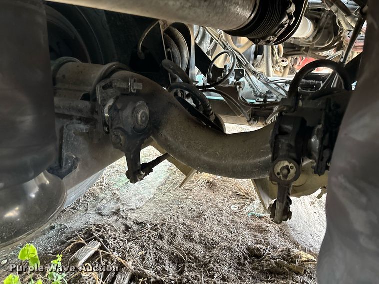 image for item YA0633 2016 Peterbilt 367 dump truck