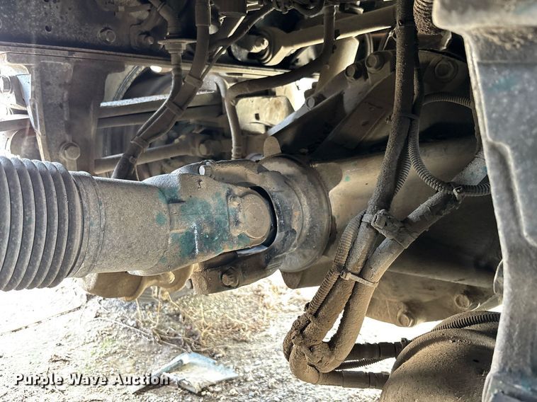 image for item YA0633 2016 Peterbilt 367 dump truck