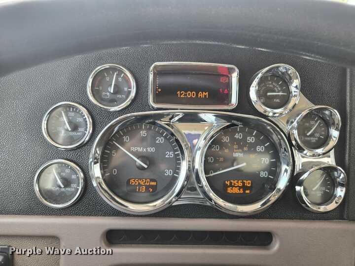 image for item YA0633 2016 Peterbilt 367 dump truck