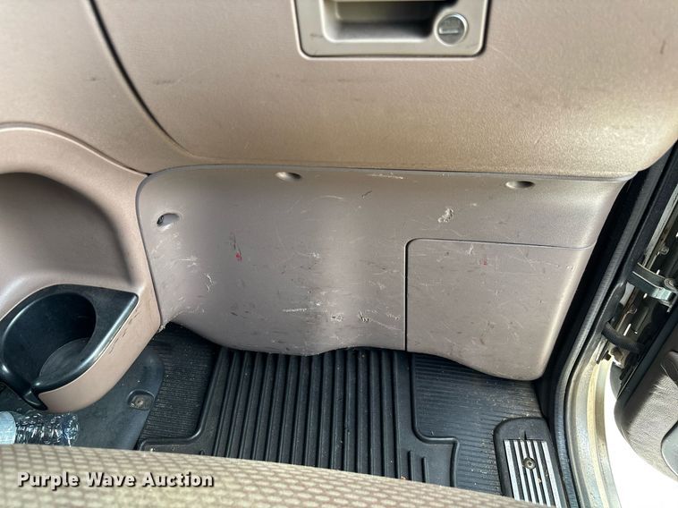 image for item YA0633 2016 Peterbilt 367 dump truck